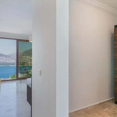 Kiki * Kalkan
